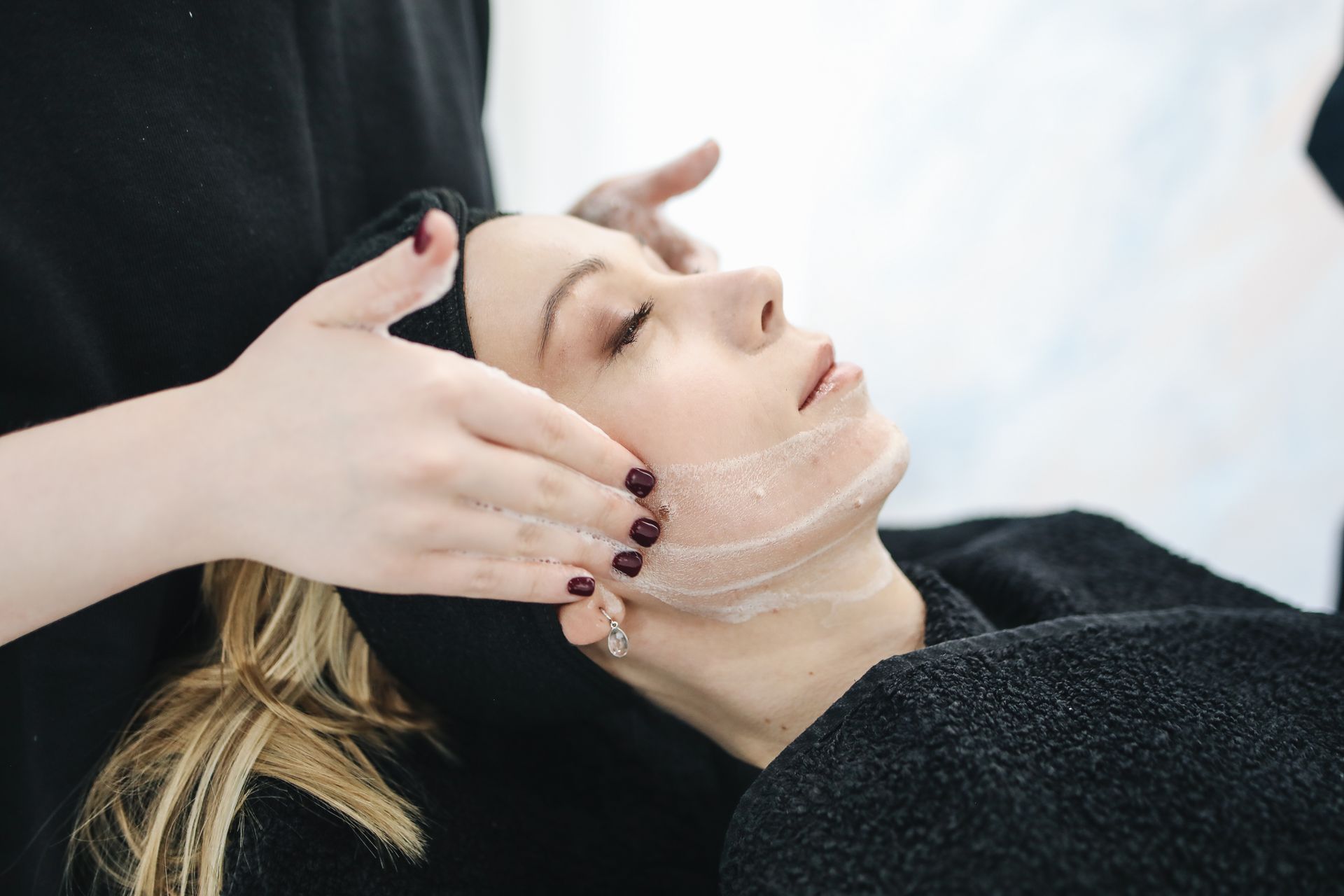Deep conditioning hair mask treatment